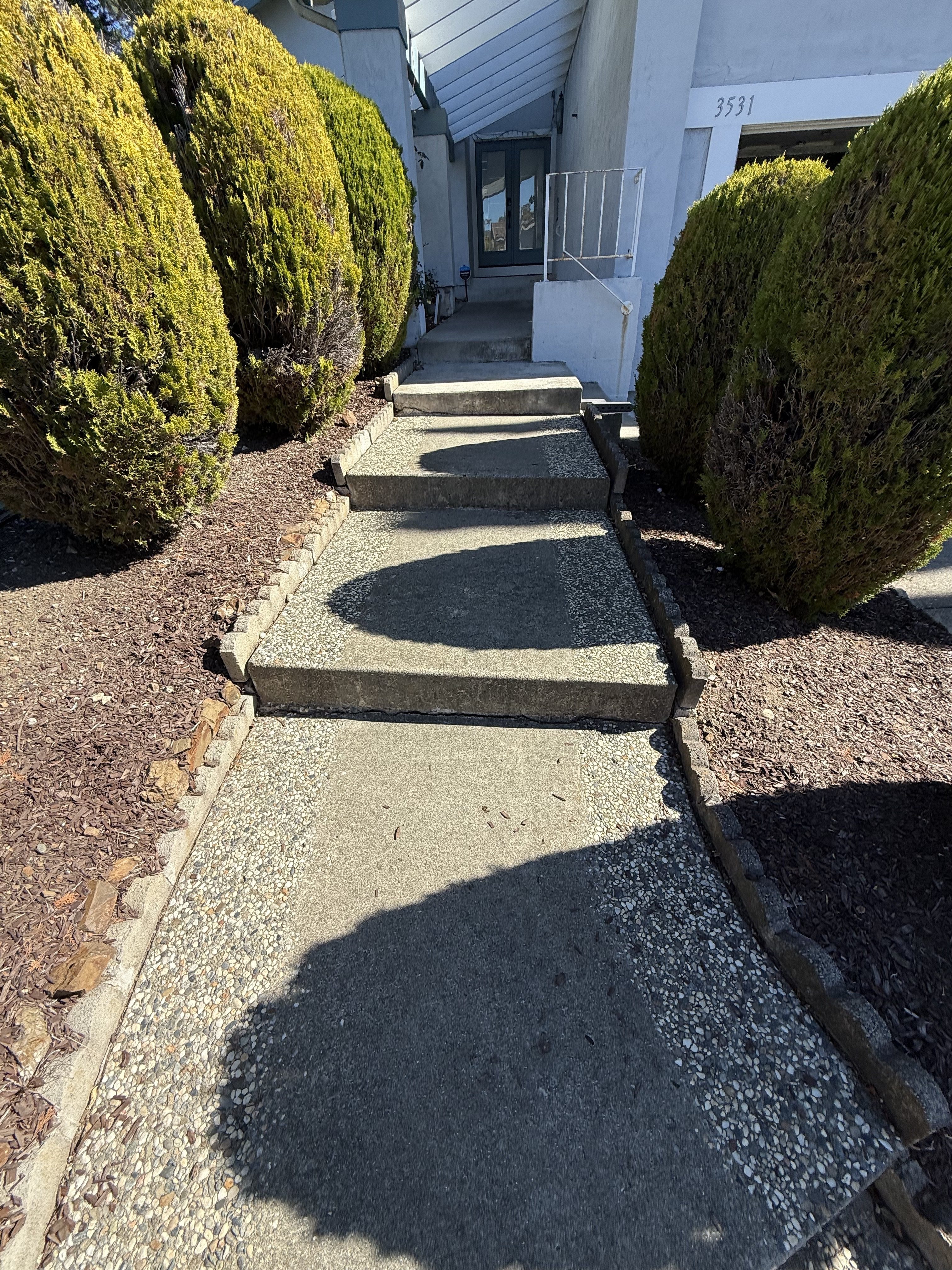 fg-pavers-and-turf-hayward-driveway-walkway-lighting-progress-11.jpg Step bullnose and border — detail progress