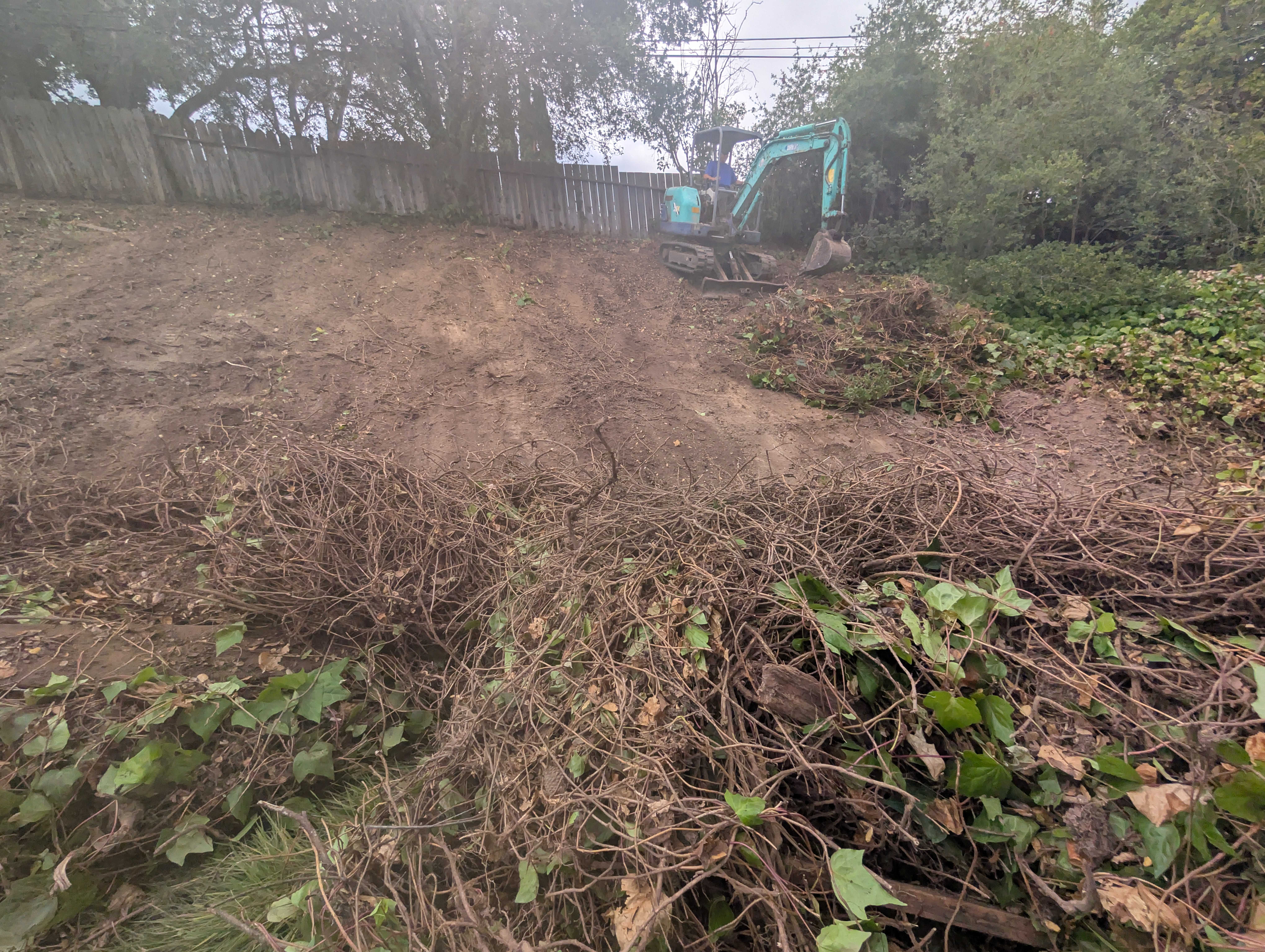 fg-pavers-and-turf-san-jose-retaining-walls-pavers-lighting-progress-06.jpg PXL_20250910_175838994.jpg