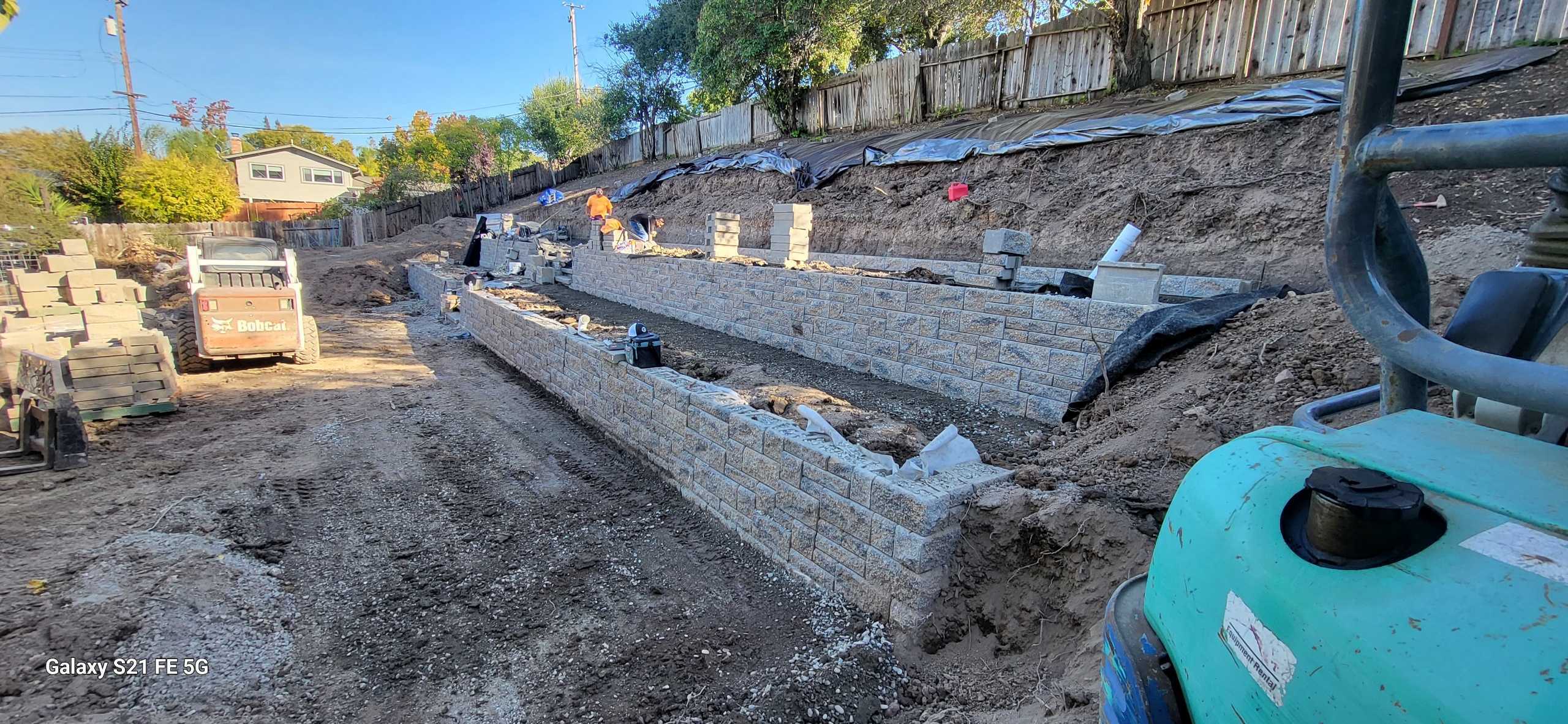 fg-pavers-and-turf-san-jose-retaining-walls-pavers-lighting-progress-95.jpg Terraced wall geometry at mid-build.